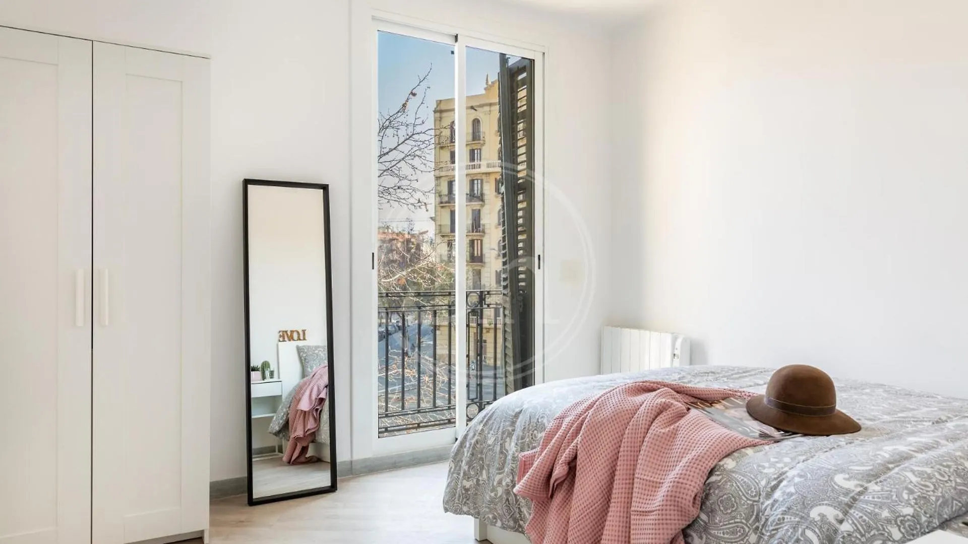 Apartment Near Sagrada Familia Barcelona