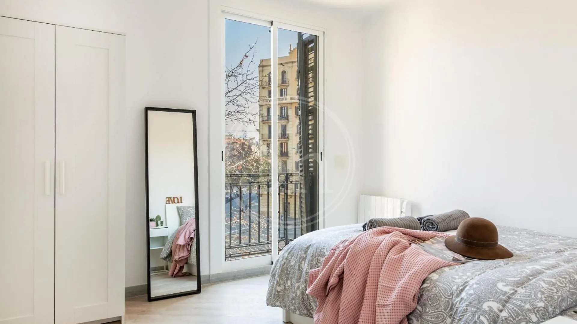 Apartment Near Sagrada Familia Barcelona